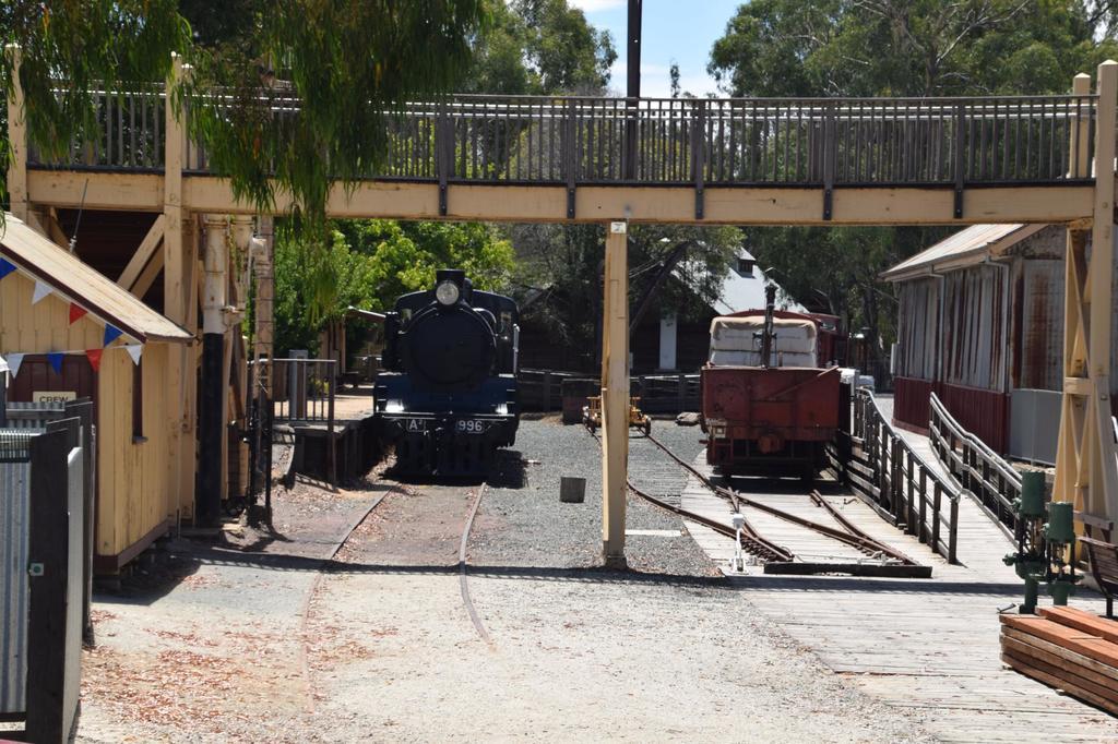 Big River Motel Echuca Esterno foto