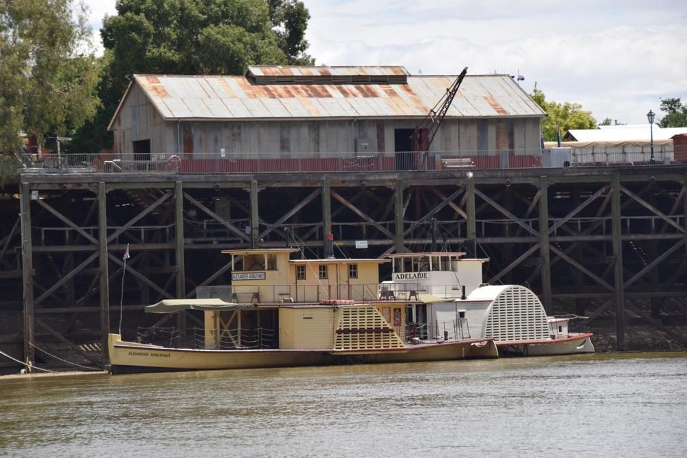 Big River Motel Echuca Esterno foto