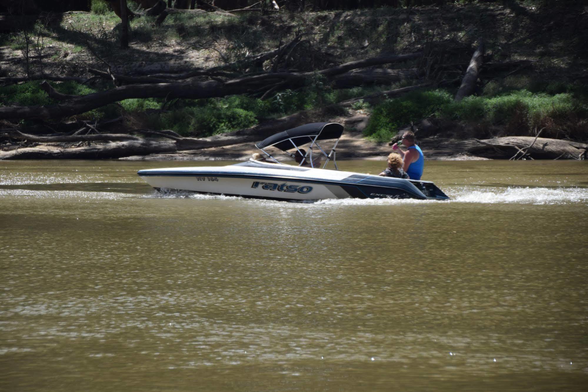 Big River Motel Echuca Esterno foto
