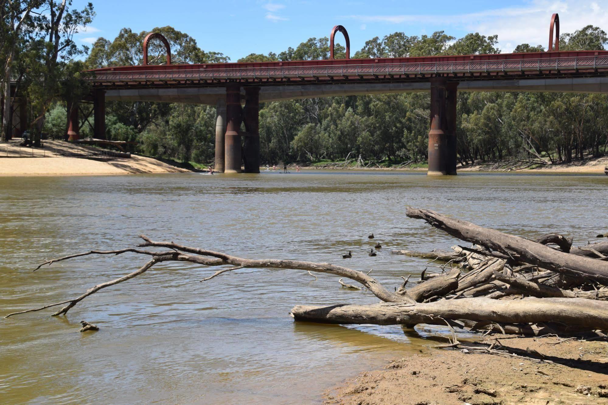 Big River Motel Echuca Esterno foto